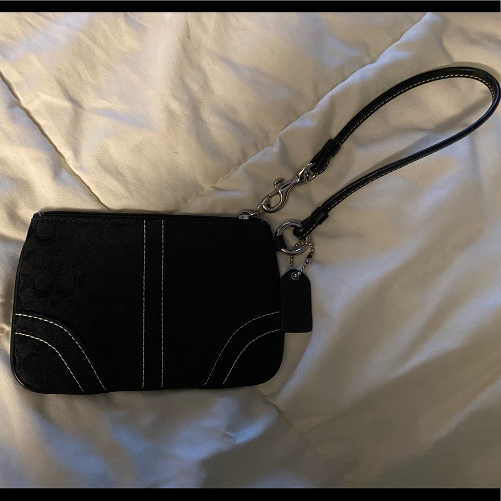 Coach wristlet - Picture 2 of 3